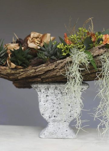 הדרכת DIY – כיצד ליצור עיצוב פרחים בשילוב אלמנטים מן הטבע, עציצים ופירות